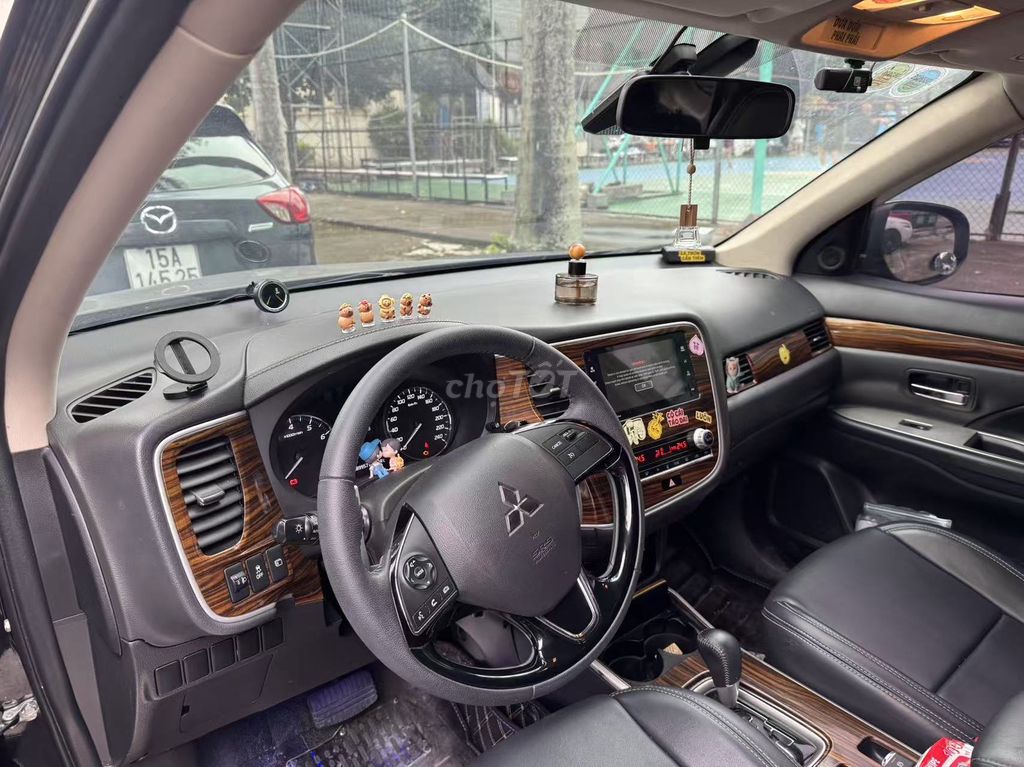 Mitsubishi Outlander 2020 2.0 CVT - 89957 km. Mua bán Ô tô tại Quận Ngô Quyền Hải Phòng được đăng bởi Trang Thạch hình 5