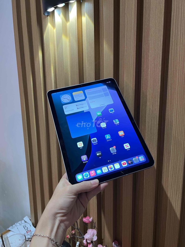 Apple iPad Air 4 64GB Xám. Mua bán Máy tính bảng tại Thành phố Buôn Ma Thuột Đắk Lắk được đăng bởi Phạm Phương hình 1