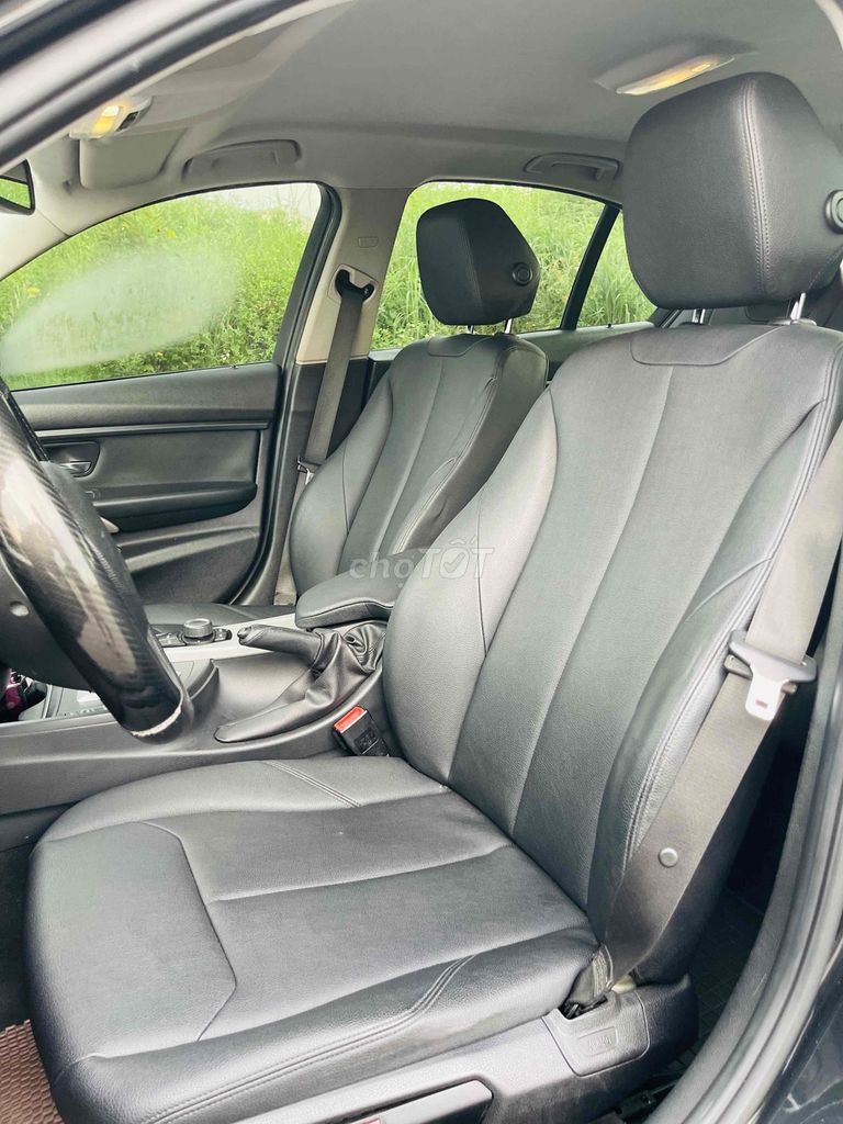 BMW 3 Series model 2013 320i - chất đẹp. Mua bán Ô tô tại Huyện Bình Chánh Tp Hồ Chí Minh được đăng bởi Bi Auto hình 9