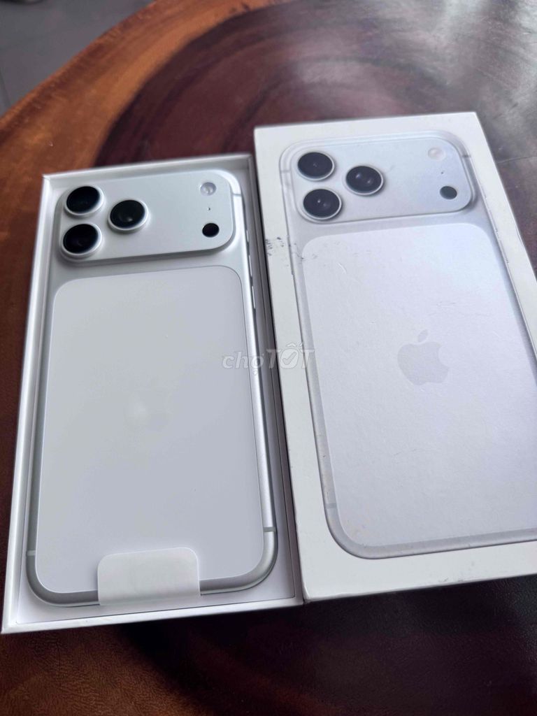 Apple iPhone 17 Pro Max 256GB Bạc Quốc tế. Mua bán Điện thoại tại Quận 6 Tp Hồ Chí Minh được đăng bởi Bi hình 1