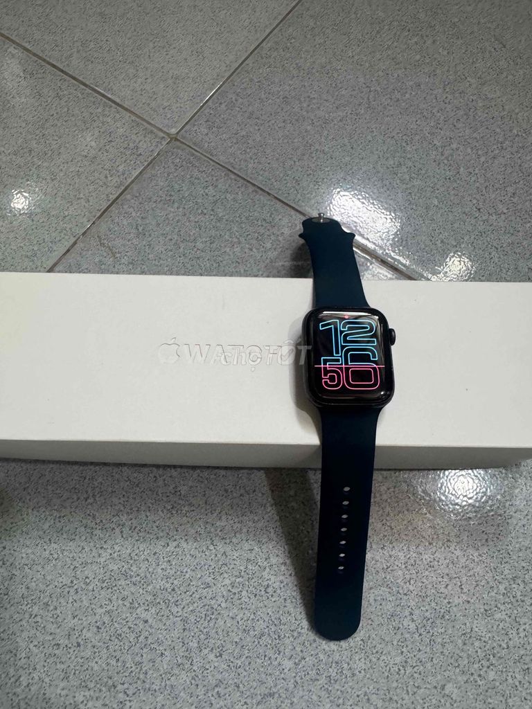 Apple Watch Series 6 Xanh đậm 44mm. Mua bán Thiết bị đeo thông minh tại Thành phố Bến Tre Bến Tre được đăng bởi Tân Minh hình 1