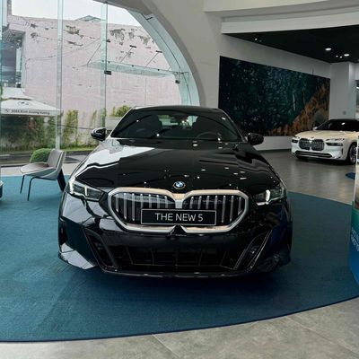 BMW 5 Series 530i M SPORT 2025. Mua bán Ô tô tại Quận Bình Tân Tp Hồ Chí Minh được đăng bởi Hồ Nhật Anh