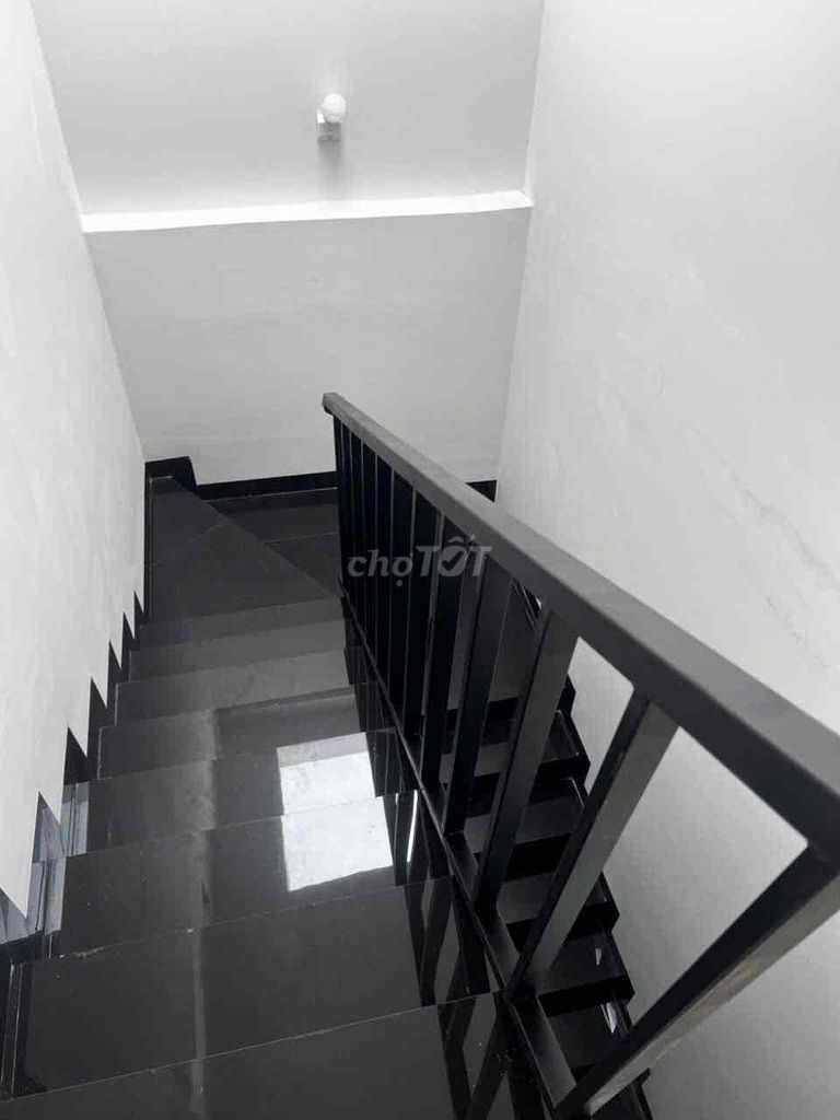 ⭐50 triệu / tháng  Cho thuê tòa nhà xây mới 100%. HXH Trường Chinh Q12