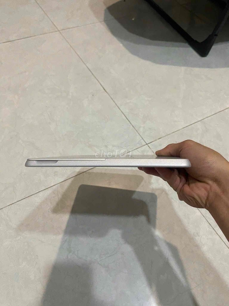 Microsoft Surface Go Bạc. Mua bán Máy tính bảng tại Quận 7 Tp Hồ Chí Minh được đăng bởi Nhân hình 1