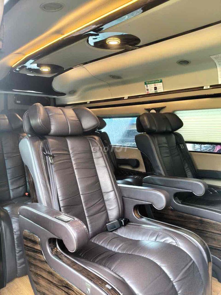 Ford Transit 2022 Limousine autokingdong. Mua bán Ô tô tại Quận Long Biên Hà Nội được đăng bởi Nguyễn Văn Tuấn hình 12