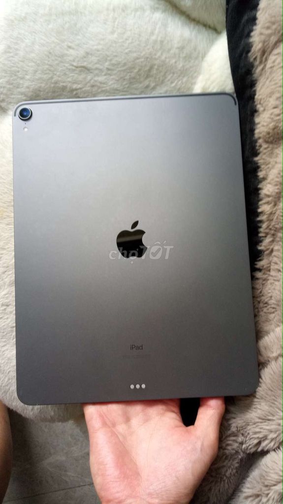 Apple iPad Pro 12.9 inch 64GB Xám. Mua bán Máy tính bảng tại Thành phố Đà Lạt Lâm Đồng được đăng bởi Lê heo hình 1