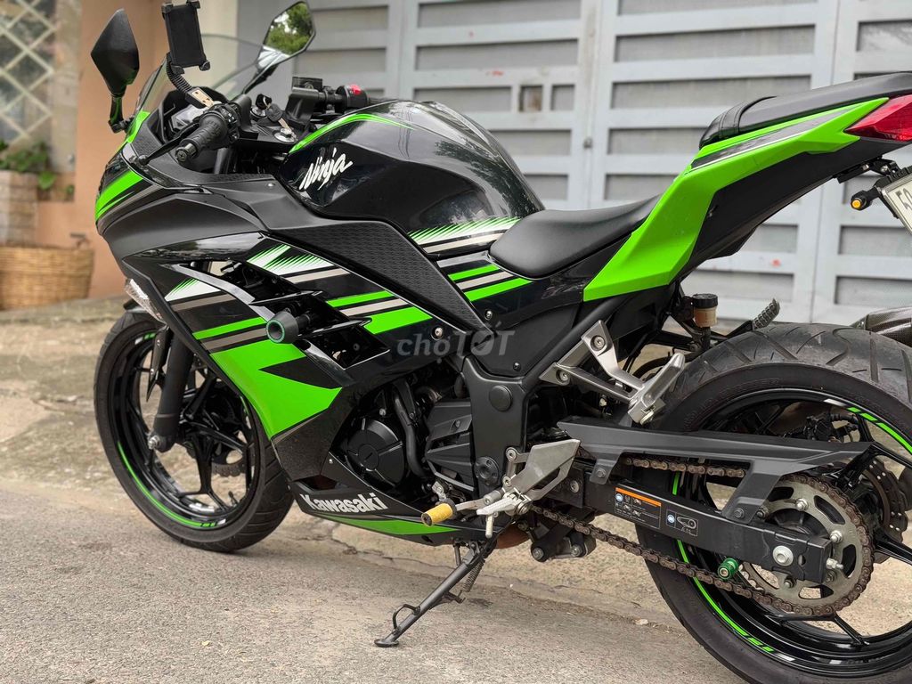 Kawasaki Ninja 300 2017, odo 6k7 1 chủ, bstp. Mua bán Xe máy tại Quận 6 Tp Hồ Chí Minh được đăng bởi TanNguyenStore  hình 6