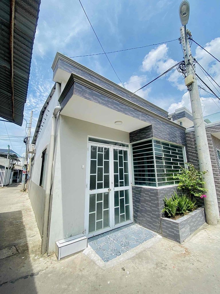 🏡🏡🏡 Mình chính chủ cần bán nhà góc 2 mặt tiền - Hẻm đường Nguyễn Thị M