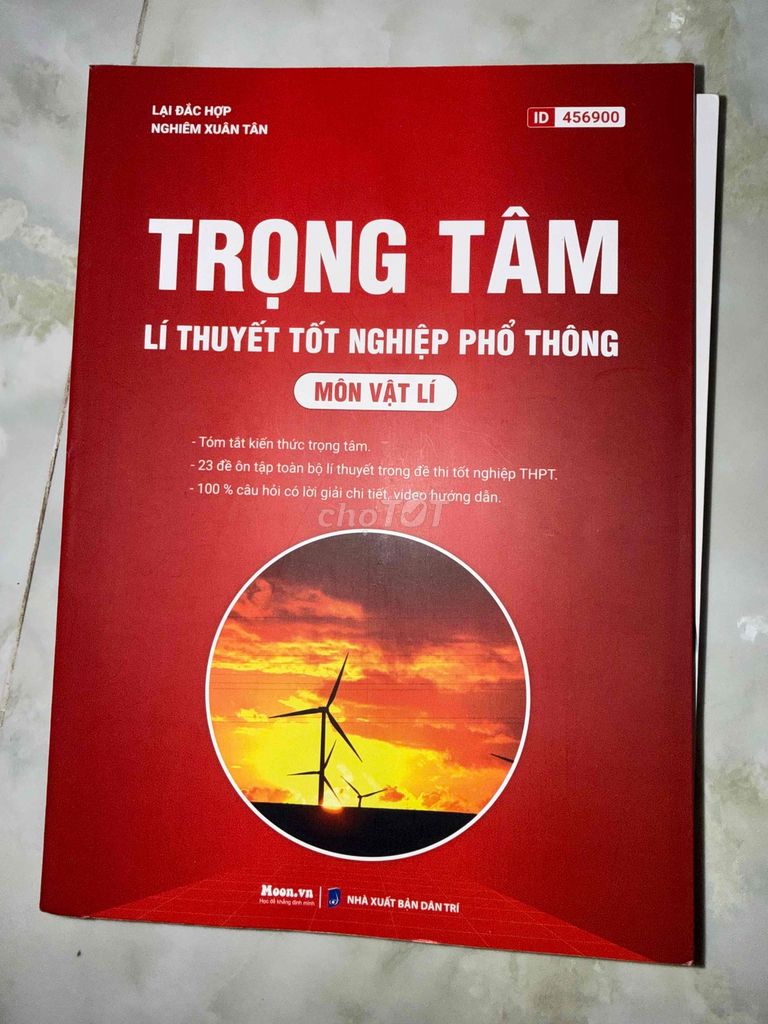 Trọng Tâm Lí Thuyết Ôn thi THPT Vật lí. Mua bán Sách tại Quận Cẩm Lệ Đà Nẵng được đăng bởi Nguyễn Nhi hình 1
