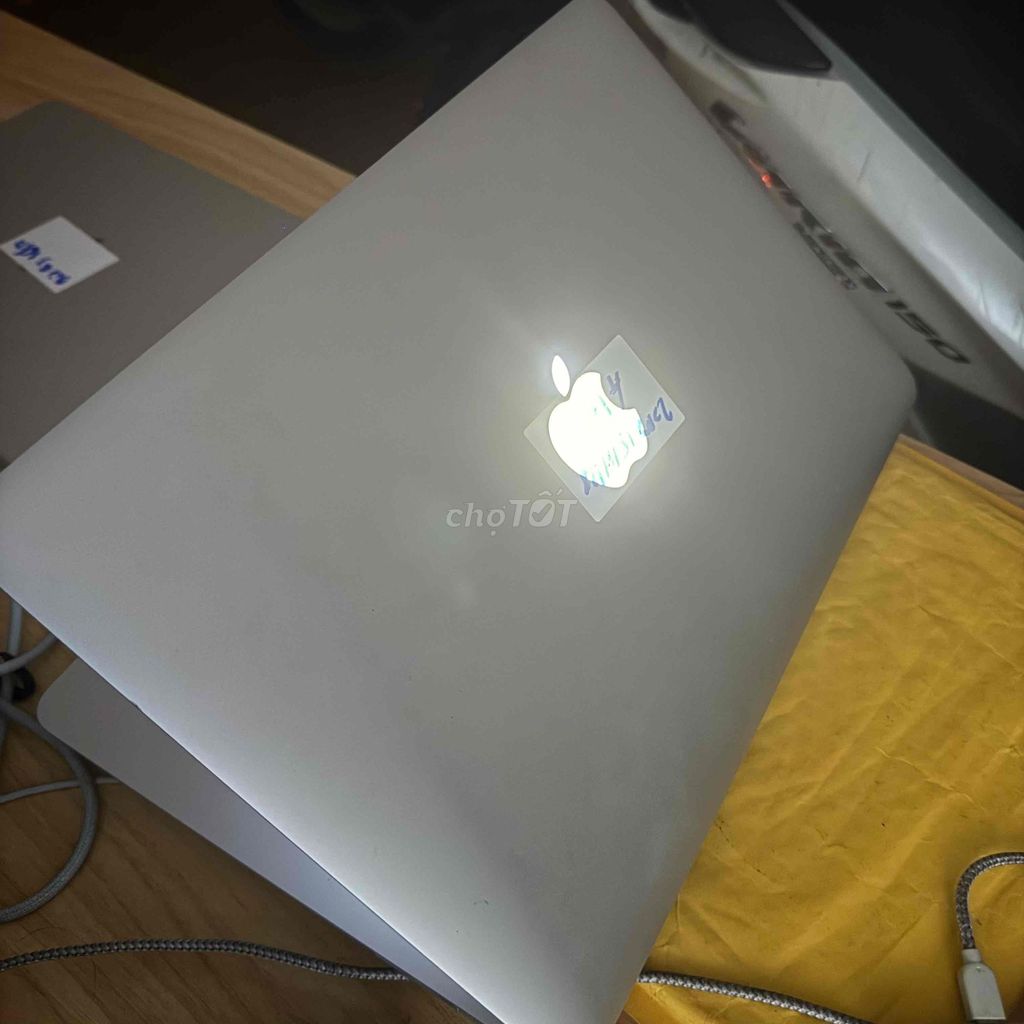 Macbook Air 13” 2017 i5 8GB/128GB bh3 tháng. Mua bán Laptop tại Quận 3 Tp Hồ Chí Minh được đăng bởi Phúc Nguyễn hình 1
