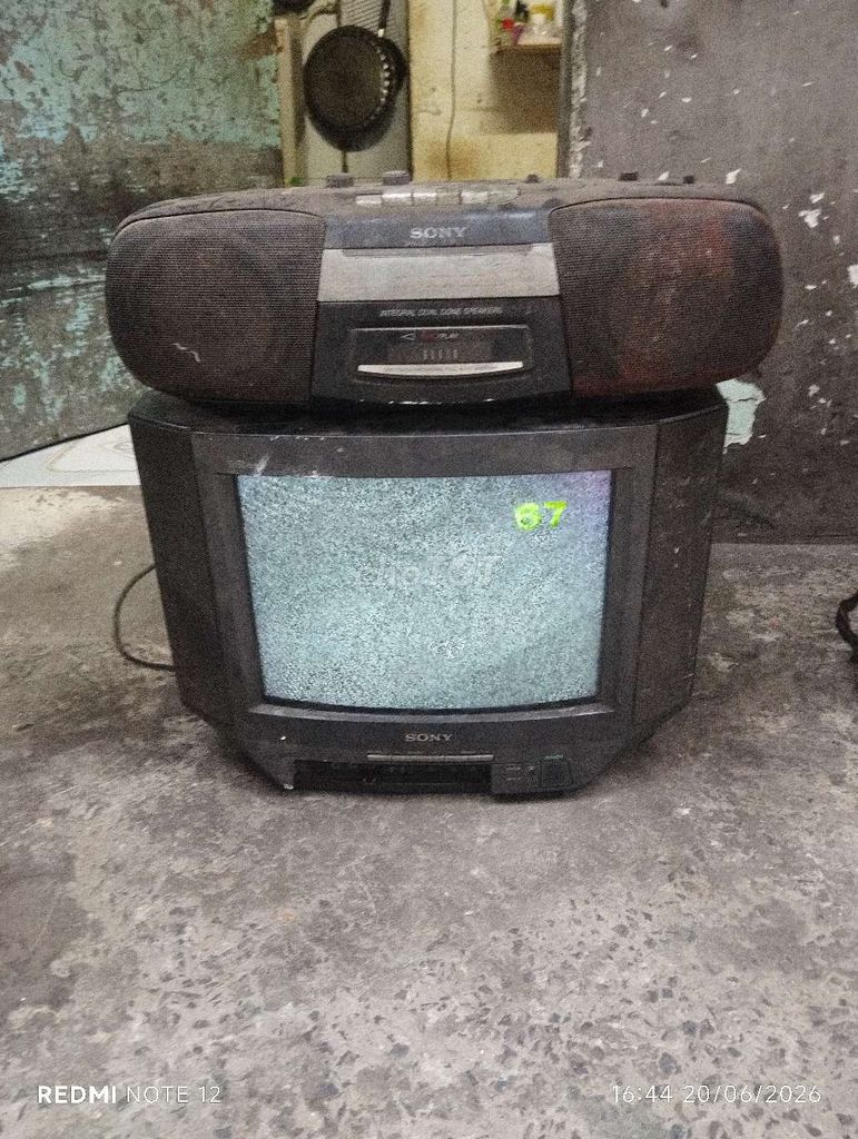 Tivi CRT Sony 14 inch Đen Hoạt động tốt. Mua bán Tivi, Âm thanh tại Quận Gò Vấp Tp Hồ Chí Minh được đăng bởi Hoang Hung Hoang Hung hình 1