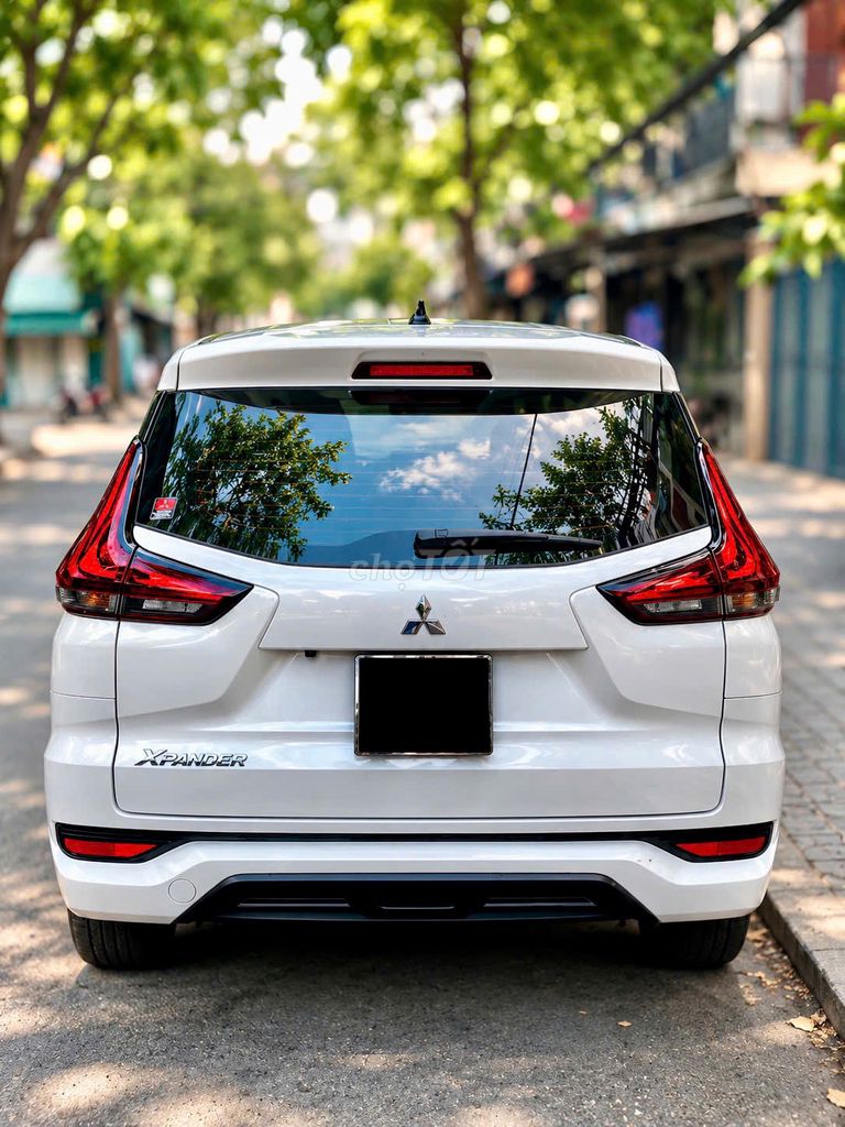 Mitsubishi Xpander MT 2019 белый, 1 владелец