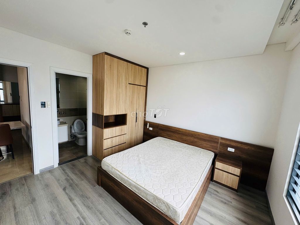 Bright corner 3-bedroom apartment in Monarchy — photo 7