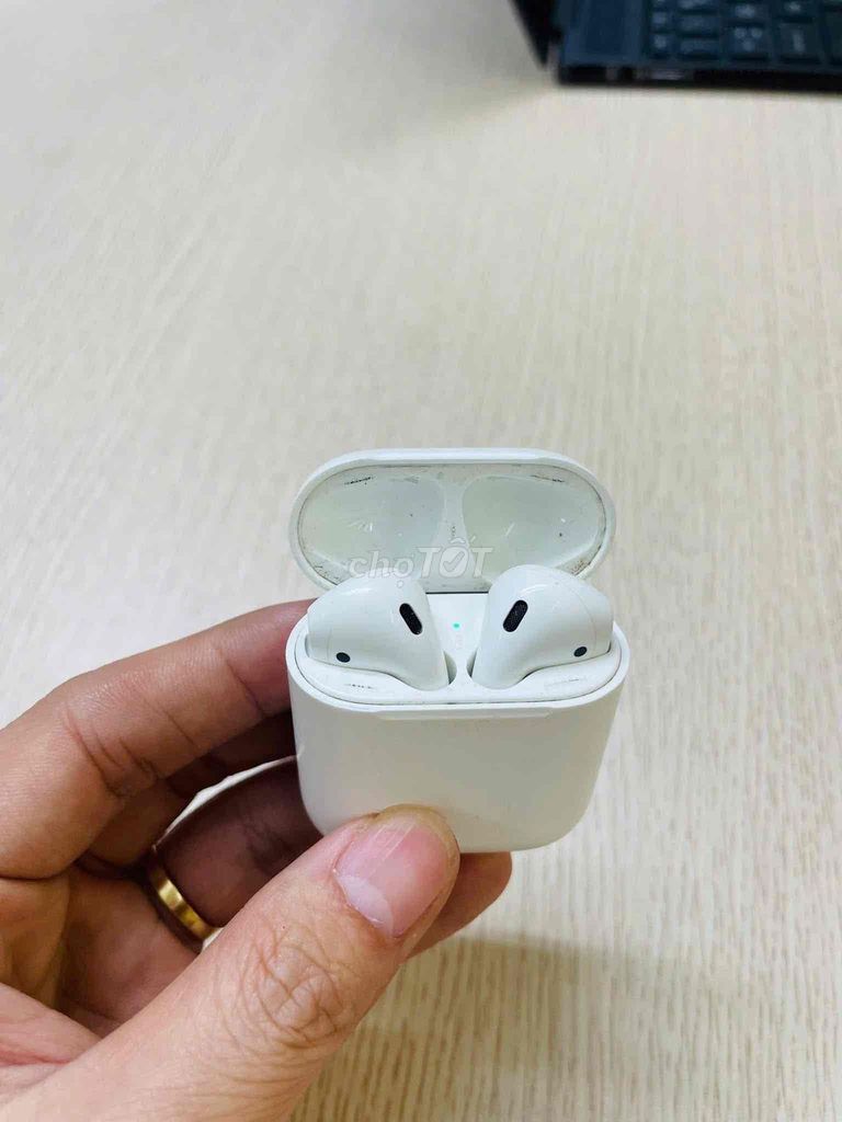 Tai nghe Apple AirPods 2 Trắng 99%. Mua bán Tivi, Âm thanh tại Huyện Vĩnh Tường Vĩnh Phúc được đăng bởi Thuật Oppa hình 1