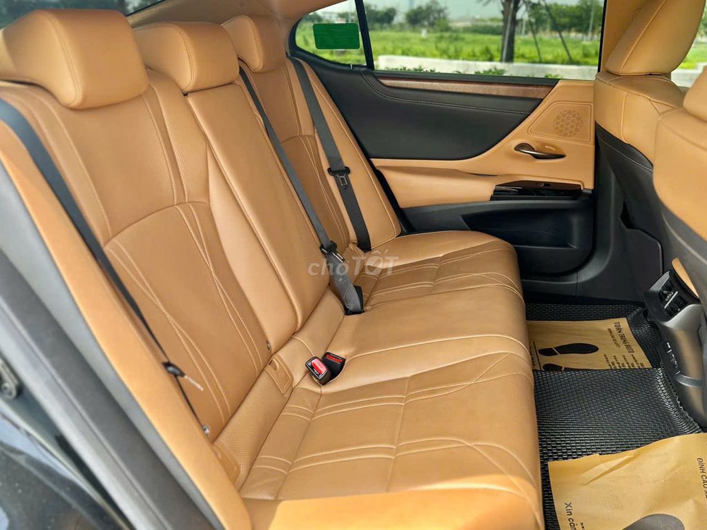 Lexus ES 2022 250 - 25000 km. Mua bán Ô tô tại Thành phố Thủ Đức Tp Hồ Chí Minh được đăng bởi Chẩn Auto Toàn Trung hình 17