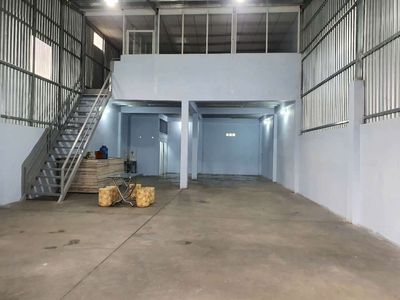 Cho thuê kho mới xây có văn phòng cao ráo sạch sẽ. Cho thuê văn phòng, mặt bằng kinh doanh tại Thị xã Tân Uyên Bình Dương được đăng bởi  Quỳnh