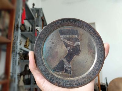 Tranh đĩa treo tường bằng đồng hoạ tiết Ai Cập
