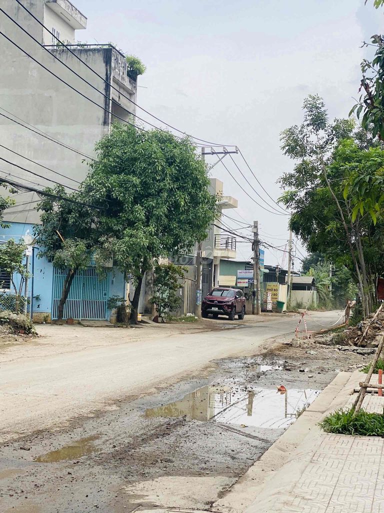 Chính chủ bán đất Mặt Tiền Phước Thiện đối diện Công viên Vinhome Q9