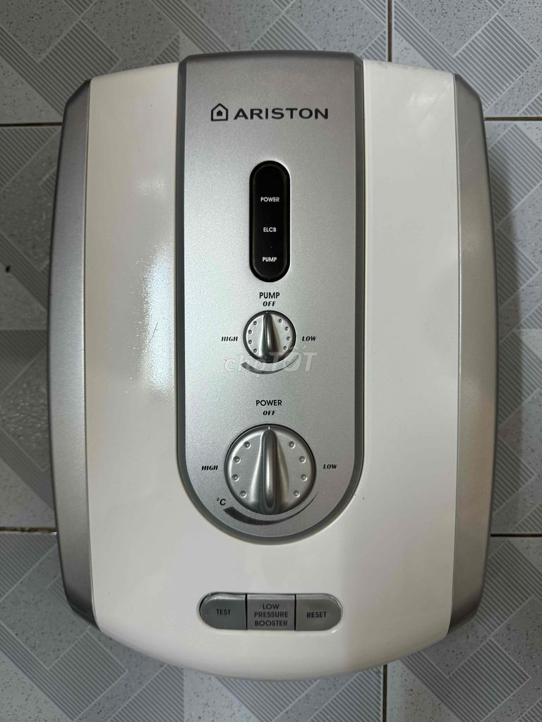 Máy nước nóng Ariston Bello có bơm bh 6 tháng