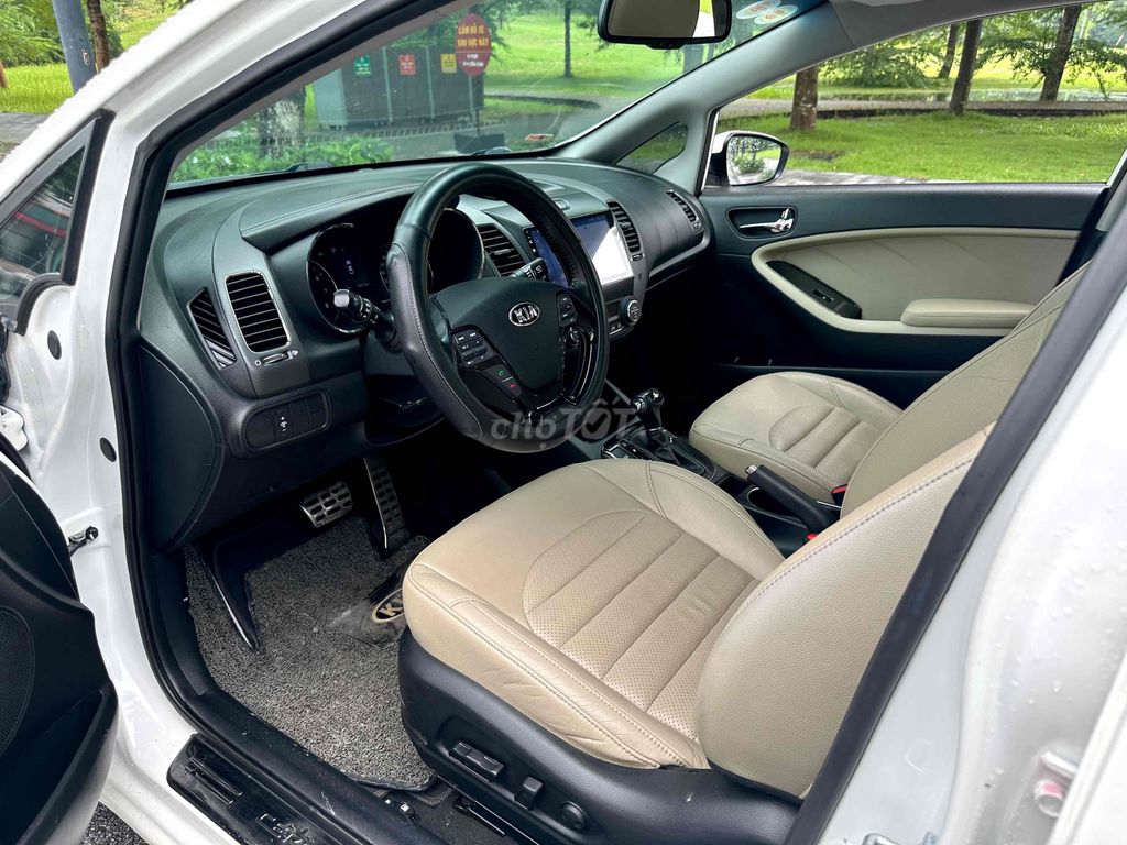 Kia Cerato 2018 1.6 AT Trắng Siêu Chất. Mua bán Ô tô tại Quận Hoàng Mai Hà Nội được đăng bởi Thang Pham hình 13