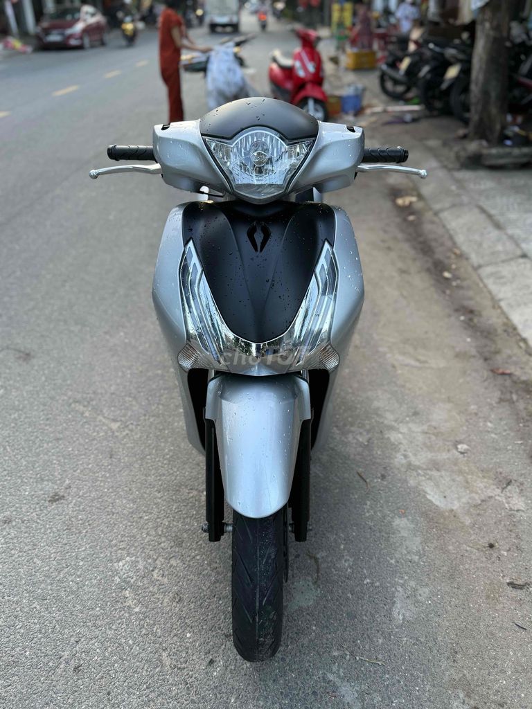 Honda SH 125i 2013 B.số 43 Góp trả trước 10tr. Mua bán Xe máy tại Quận Liên Chiểu Đà Nẵng được đăng bởi Hòa Xe Máy Cũ hình 5