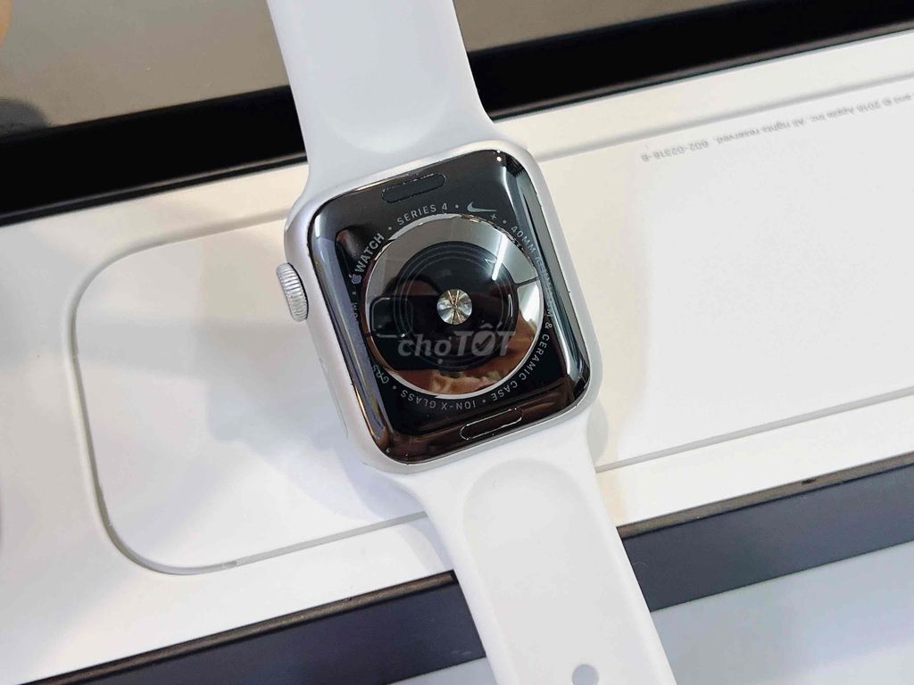 apple watch s4-40mm nhôm trắng nike fulbox