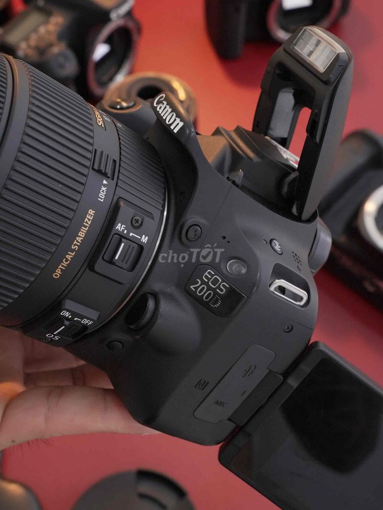 Máy ảnh Canon 200D. Mua bán Máy ảnh, Máy quay tại undefined Tp Hồ Chí Minh được đăng bởi Trần Đình Đạt hình 1