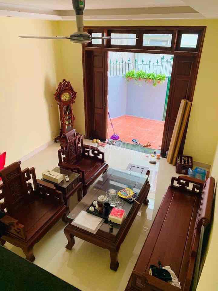 Bộ bàn ghế phòng khách Gỗ Nâu. Mua bán Bàn ghế tại Huyện Đông Anh Hà Nội được đăng bởi Phuong Le  hình 1