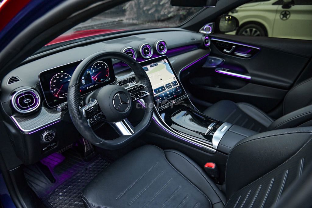 ❤️ Mercedes-Benz C300 AMG 2022, Đỏ nhám cực ngầu. Mua bán Ô tô tại Quận 7 Tp Hồ Chí Minh được đăng bởi Tri Mercedes DNZ hình 9