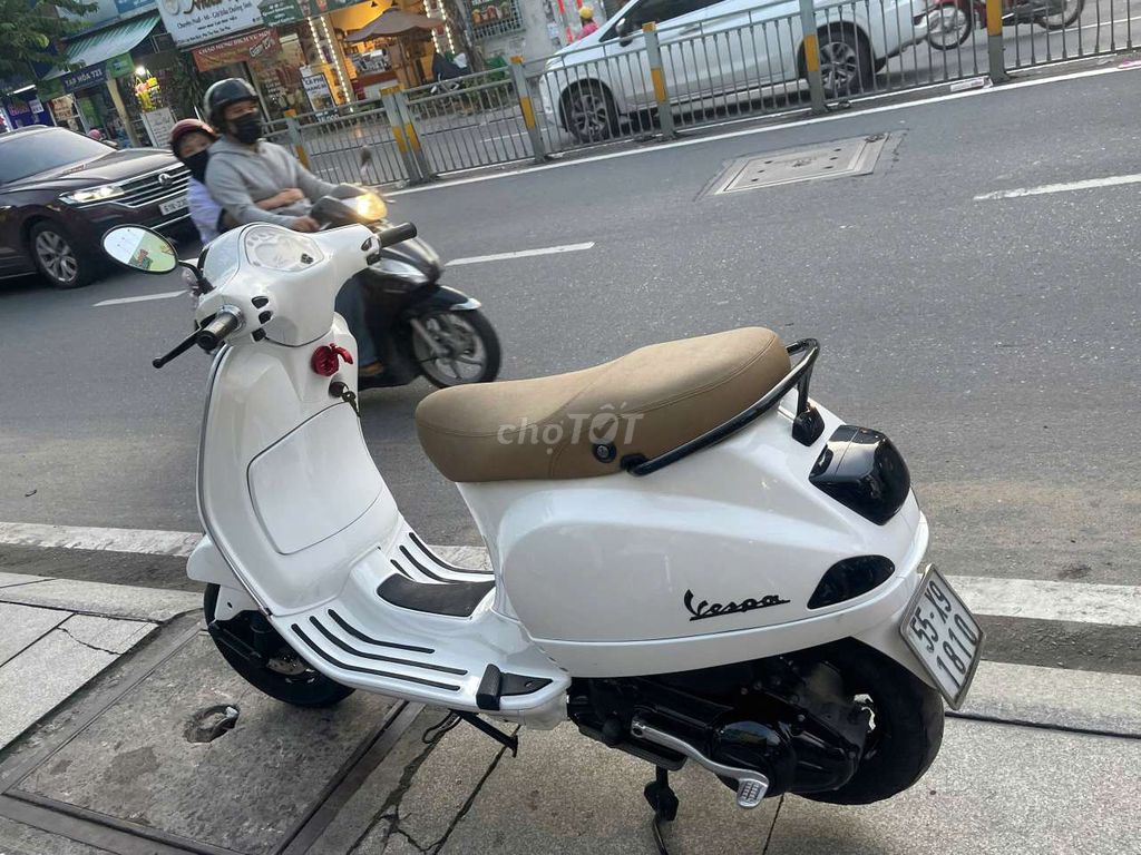 Piaggio vespa LX 2012 mới 90% biển số thành phố. Mua bán Xe máy tại Quận Tân Phú Tp Hồ Chí Minh được đăng bởi Tuanduy hình 6