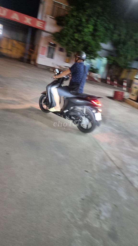 Cần tiền bán gấp. Mua bán Xe máy tại Quận Ngũ Hành Sơn Đà Nẵng được đăng bởi Bui lệ hình 3