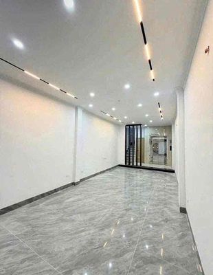 nhà riêng có thang máy mới tinh ngõ ô tô vào nhà