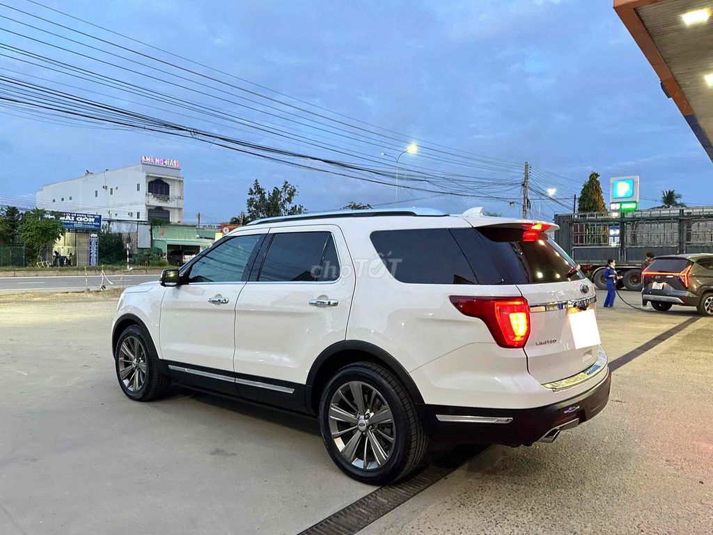 Ford Explorer 2018 dk 2019 xe 1 chủ full ls hãng. Mua bán Ô tô tại Quận Gò Vấp Tp Hồ Chí Minh được đăng bởi ANH KIET AUTO hình 5
