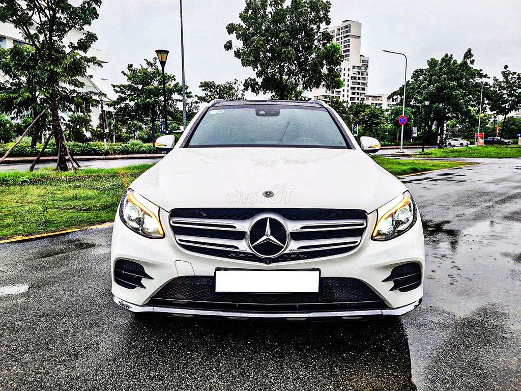 Mercedes Benz GLC300 4matic 2019. Xe lướt siêu đẹp