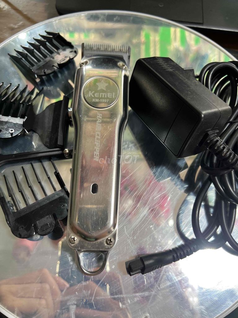 Tông đơ Kemei KM-1997 Bạc. Mua bán Phụ kiện, Thức ăn, Dịch vụ tại Quận Gò Vấp Tp Hồ Chí Minh được đăng bởi gia dụng thiện phát gò vấp hình 1