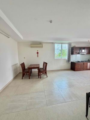 Аренда · 2 комн. · 80 м² · Quận 7, ул. Phạm Hữu Lầu
