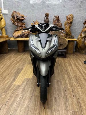 Honda Vario 150cc chính chủ khoá smartkey