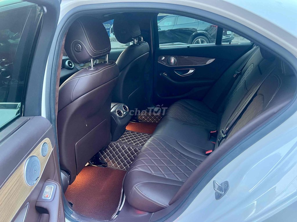 Mercedes Benz C Class 2016 C250 Exclusive - xe đẹp. Mua bán Ô tô tại Quận Bắc Từ Liêm Hà Nội được đăng bởi Nguyễn Hoàng hình 13