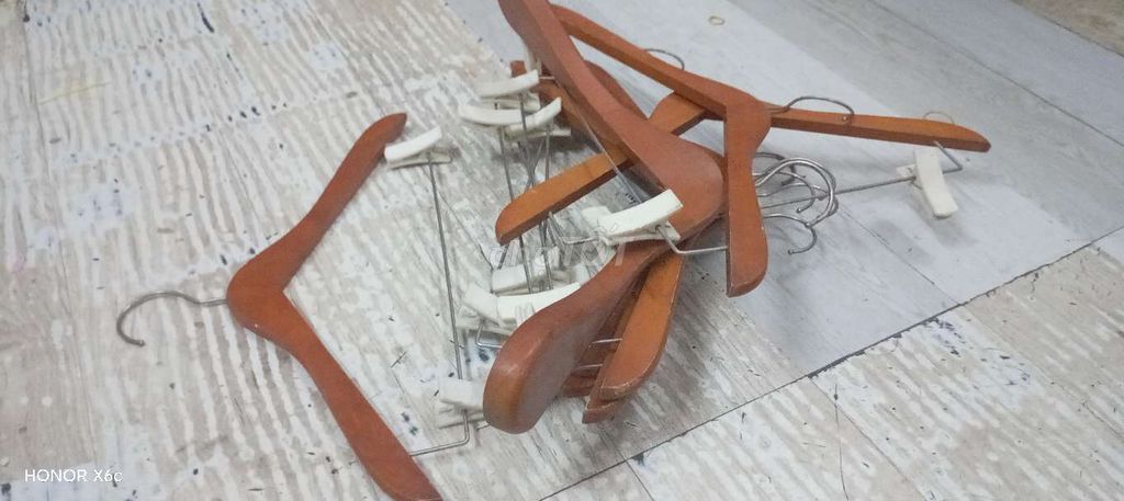 Móc treo quần áo Gỗ Nâu. Mua bán Nội thất, đồ gia dụng khác tại Quận 8 Tp Hồ Chí Minh được đăng bởi shop poony house hình 1