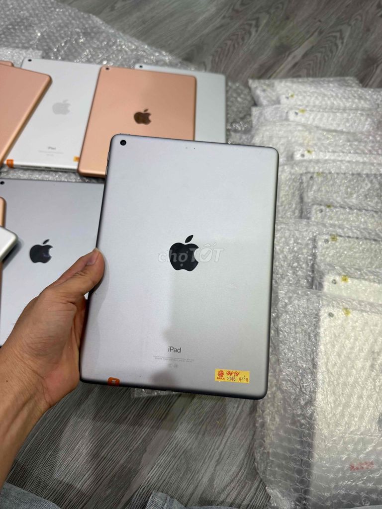 iPad Gen 6-32Gb Xem Youtube - Time Mobile. Mua bán Máy tính bảng tại Thành phố Qui Nhơn Bình Định được đăng bởi Kiệt Đinh Time Mobile  hình 5