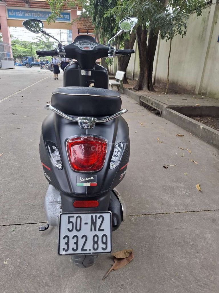 Piaggio Vespa Sprint 2022 125cc ABS Đen. Mua bán Xe máy tại Quận Bình Tân Tp Hồ Chí Minh được đăng bởi Nguyễngiang hình 3