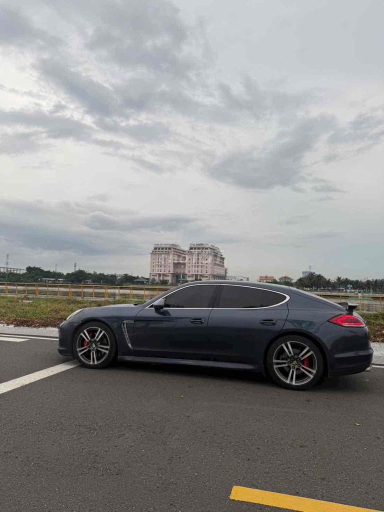Porsche Cayenne 2010 Turbo - 65000 km. Mua bán Ô tô tại Thành phố Thủ Đức Tp Hồ Chí Minh được đăng bởi Ngọc Tài hình 3