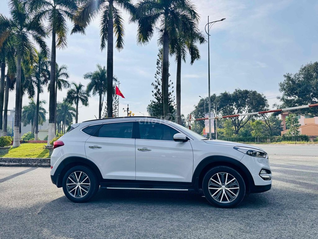 Hyundai Tucson 2015 2.0 AT bản Full nhập cực ngon. Mua bán Ô tô tại Thành phố Thủ Đức Tp Hồ Chí Minh được đăng bởi Trần Quốc Bảo hình 3