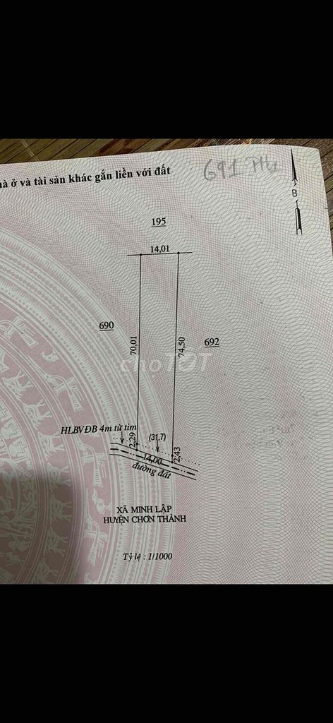 bán lô đất ngay cạnh đường lớn DT 756