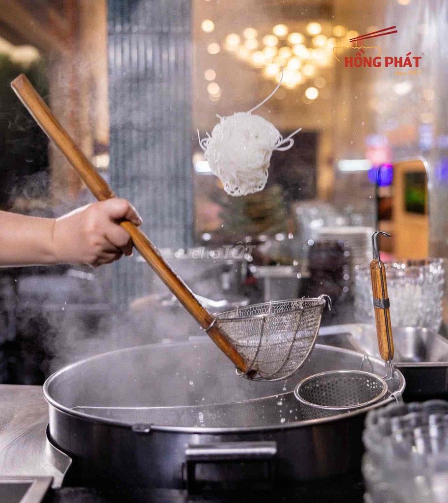 Tuyển 5 bạn Phục Vụ, Thu Ngân Quận 1. Việc làm tại Quận 1 Tp Hồ Chí Minh được đăng bởi Hủ Tiếu Nam Vang Hồng Phát hình 5