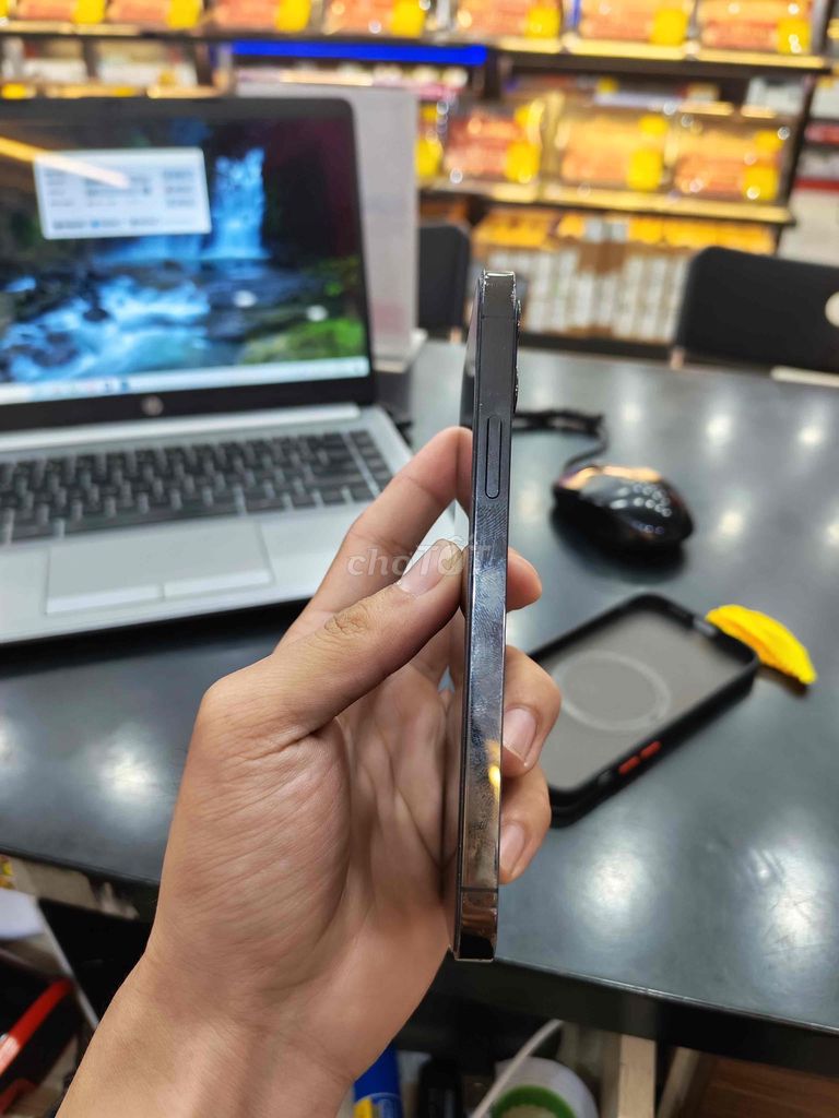 IPHONE 12 pro cần bán gấp. Mua bán Điện thoại tại Thị xã Sơn Tây Hà Nội được đăng bởi Nguyễn Hưng hình 3