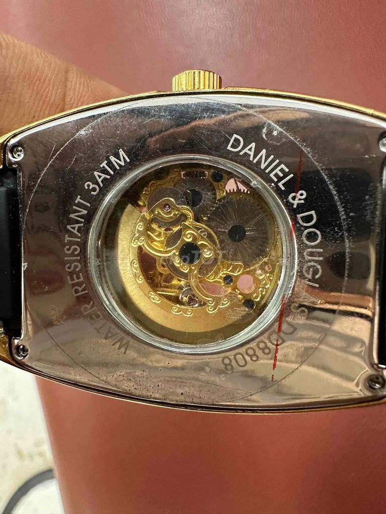 đồng hồ DANIEL DAUGIAS