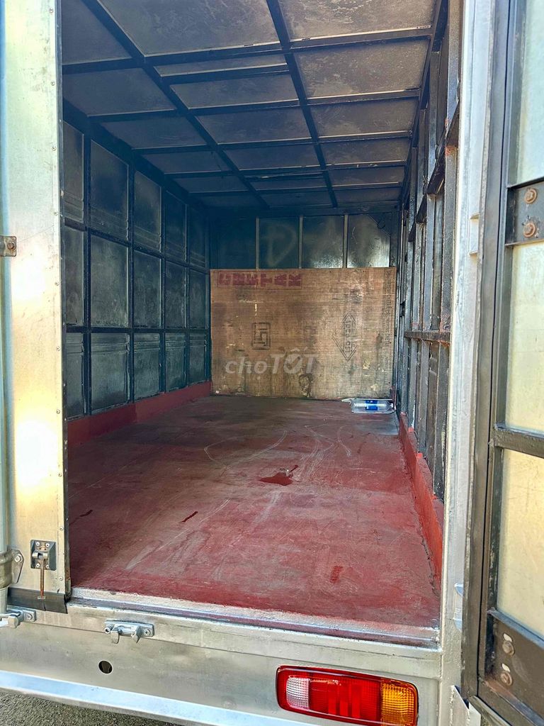 Cần bán k165 đời 2017 thùng kín , có máy lạnh. Mua bán Xe tải, xe ben tại Thành phố Pleiku Gia Lai được đăng bởi Tuấn Le hình 4