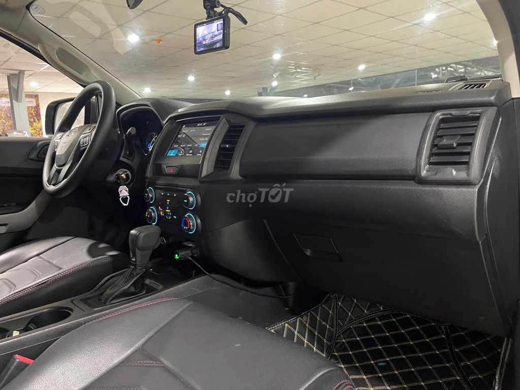 Ford Ranger XLS 4x2 AT 2021 - 84000 km. Mua bán Ô tô tại Quận Bình Tân Tp Hồ Chí Minh được đăng bởi Trần Hoàng Long hình 3