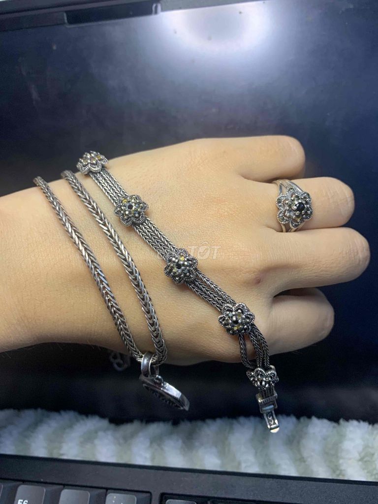 Bộ trang sức Bạc Thái. Mua bán Phụ kiện thời trang khác tại Quận Phú Nhuận Tp Hồ Chí Minh được đăng bởi Thúy hình 1